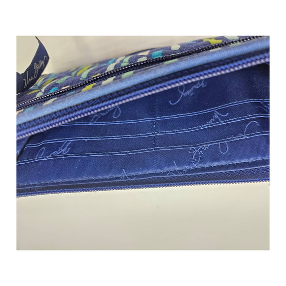Vera Bradley Katalina Showers Front Zip Wristlet Blue Green White Light Blue - Picture 6 of 7